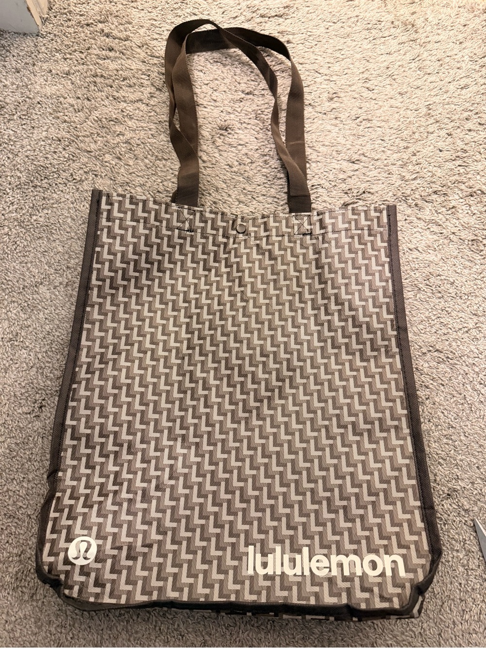 lululemon athletica Brown Chevron Pattern Tote Bag + TTPD Pouch*Zipper is broken